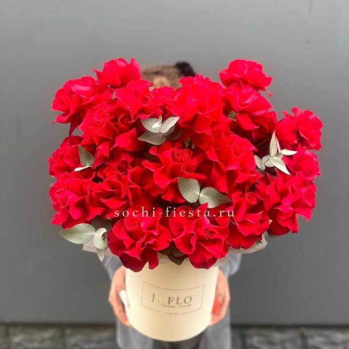 35 Французских роз в боксе в Чебоксарах