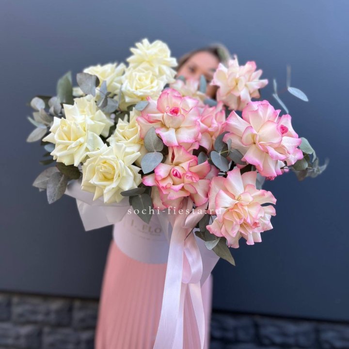 15 Французских роз в боксе в Чебоксарах