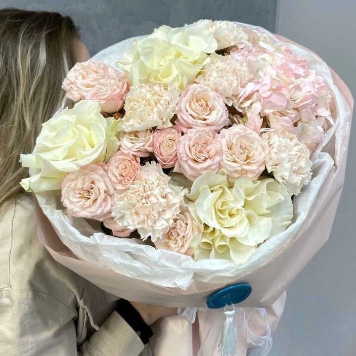 Дизайнерский букет "Джентел" в Чебоксарах