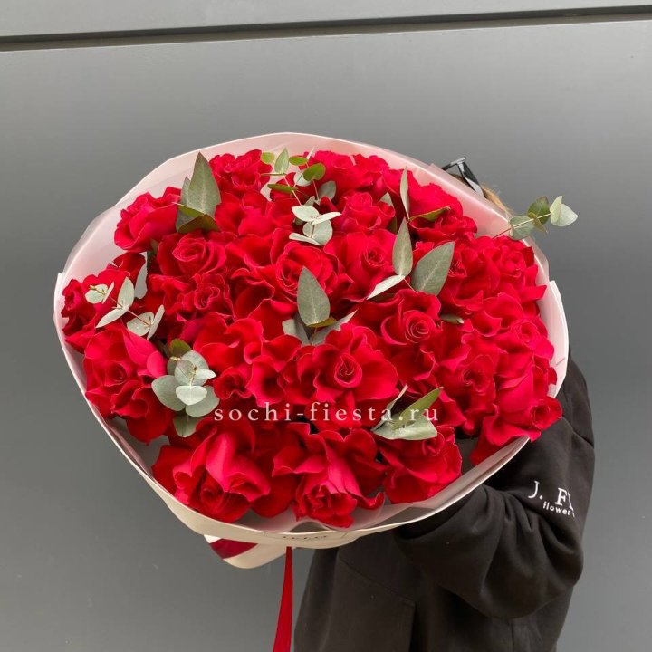 23 Красных французских роз в Чебоксарах