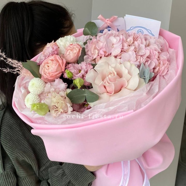 Авторский букет "Пинки" в Чебоксарах