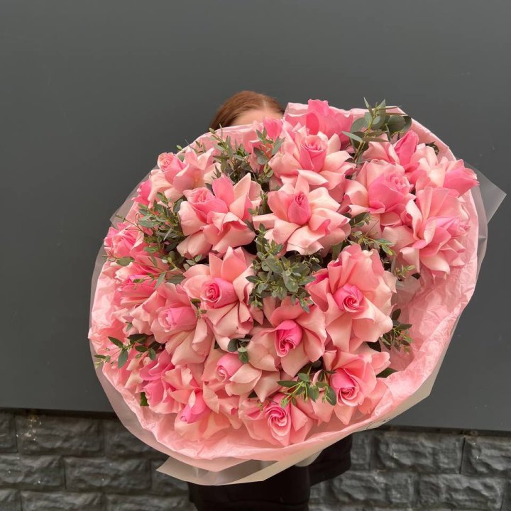  25 розовых французских роз в Чебоксарах