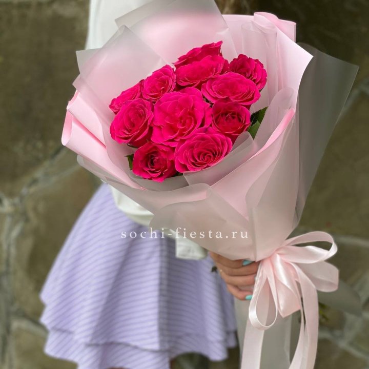Букет алых роз в Чебоксарах