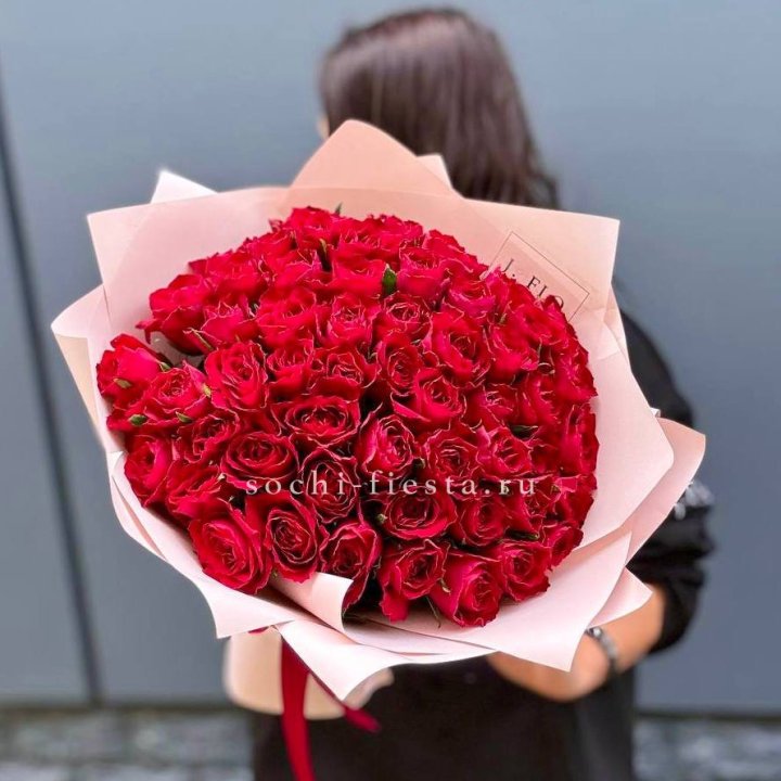 55 кенийских роз в Чебоксарах