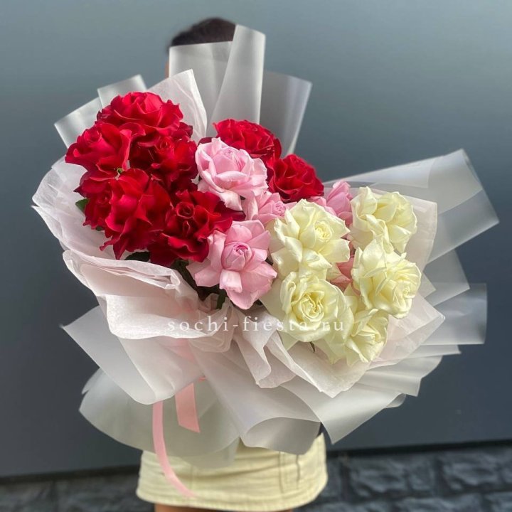 Микс из 17 роз в Чебоксарах