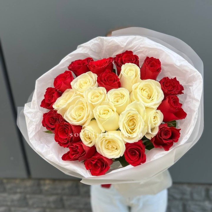 27 роз микс в Чебоксарах