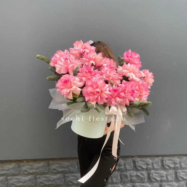 Бокс из 15 французских роз в Чебоксарах