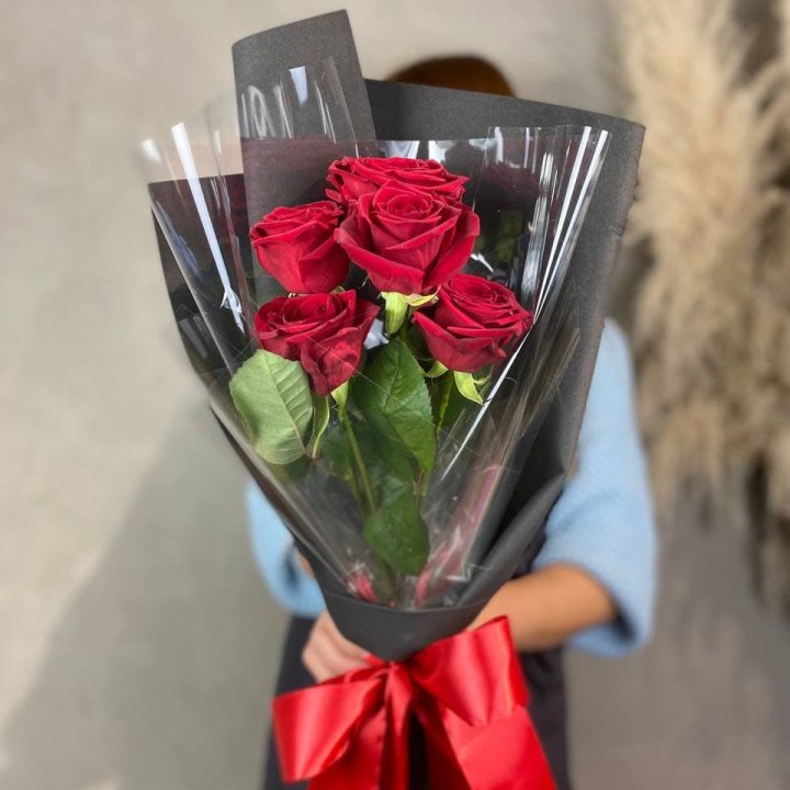 5 роз ред наоми в Чебоксарах