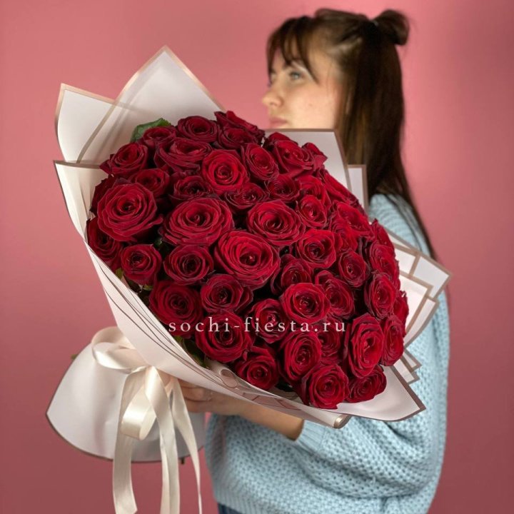 51 красная роза "Лавели" в Чебоксарах