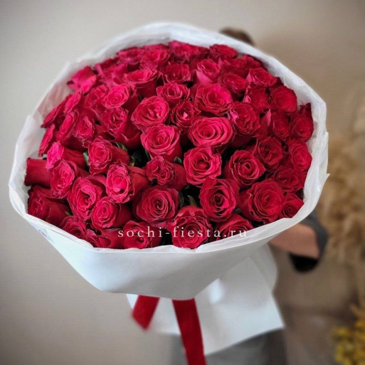 65 красных роз вайт в Чебоксарах