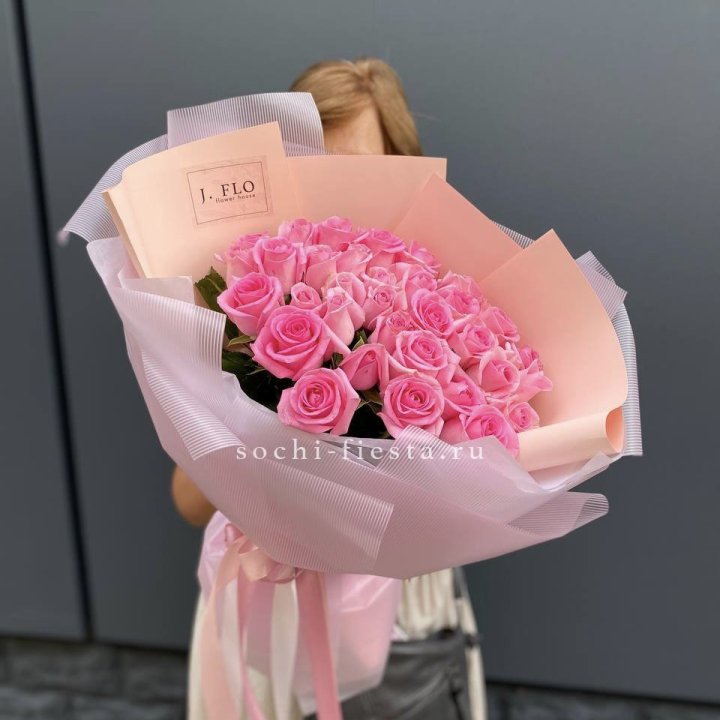 33 Розовые розы в Чебоксарах