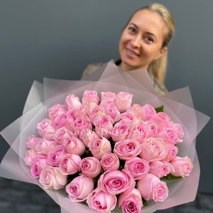 51 розовая роза в Чебоксарах