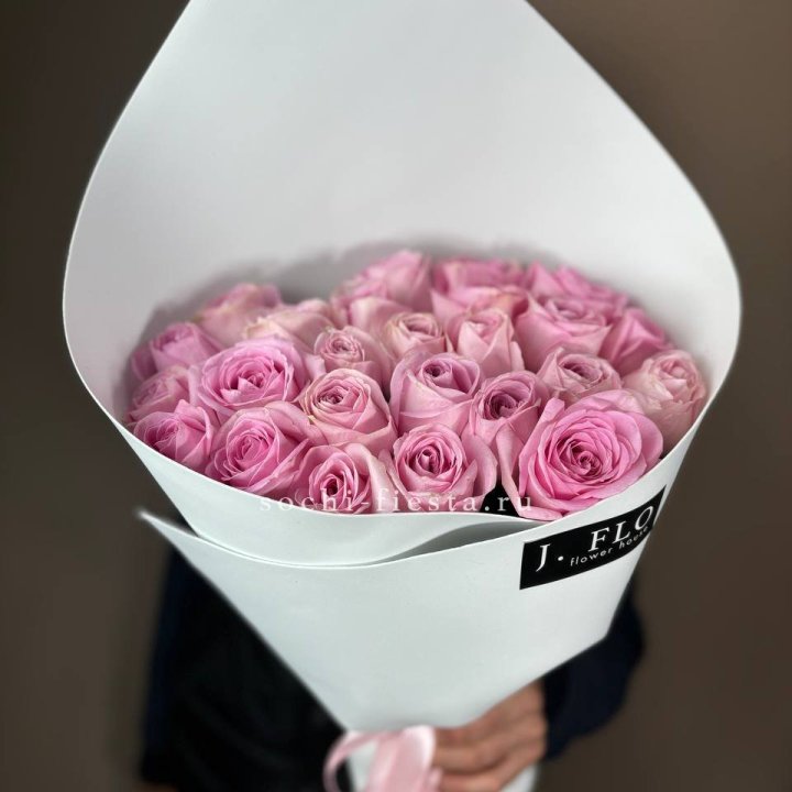 25 розовых роз в Чебоксарах