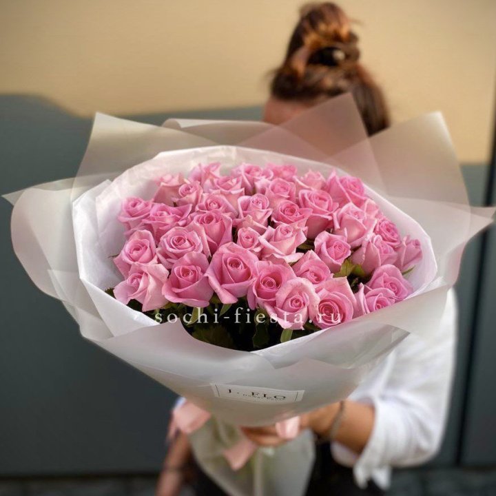 Букет розовых роз  в Чебоксарах
