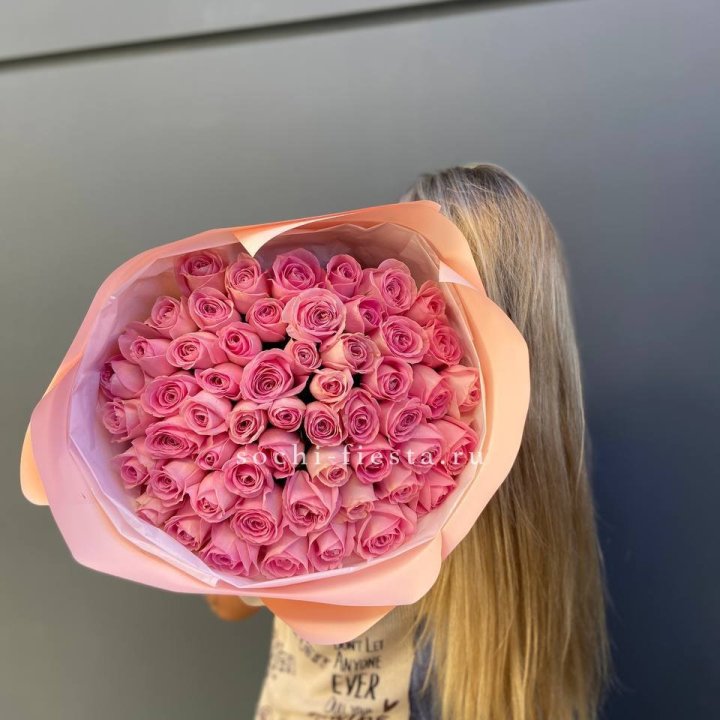 55 розовых роз в Чебоксарах
