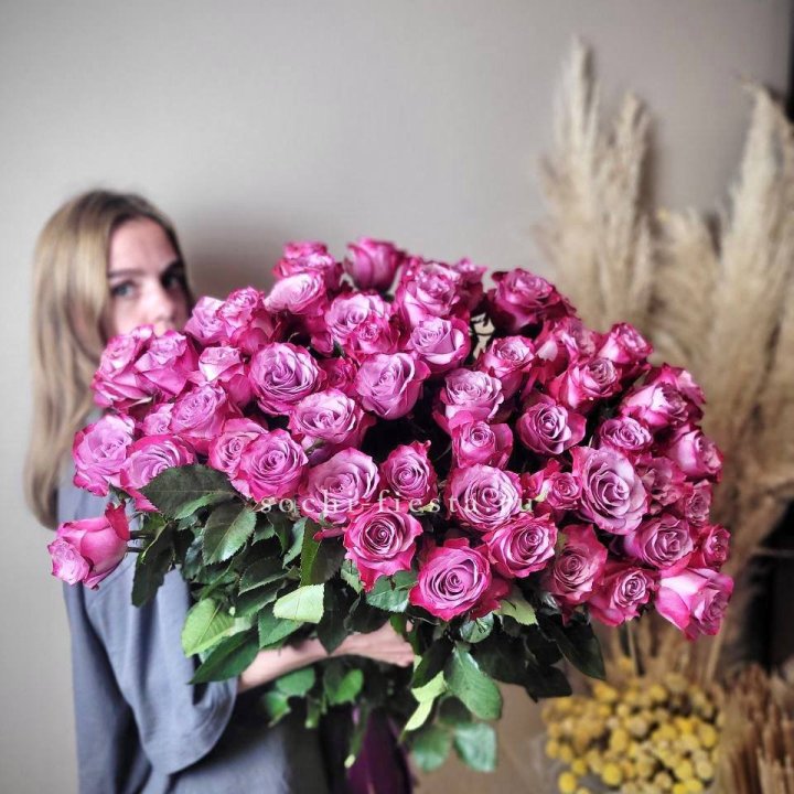 Охапка высоких роз Деп перпел в Чебоксарах