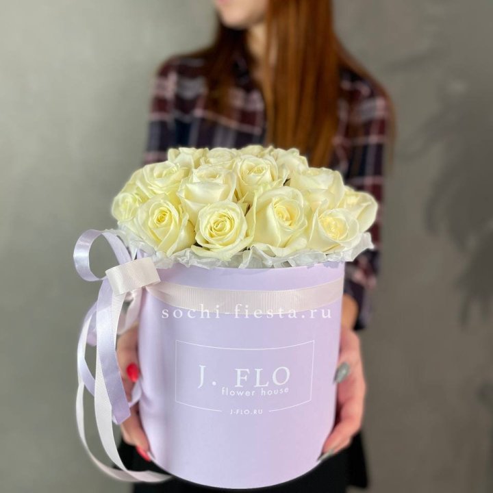 25 роз в цилиндре  в Чебоксарах