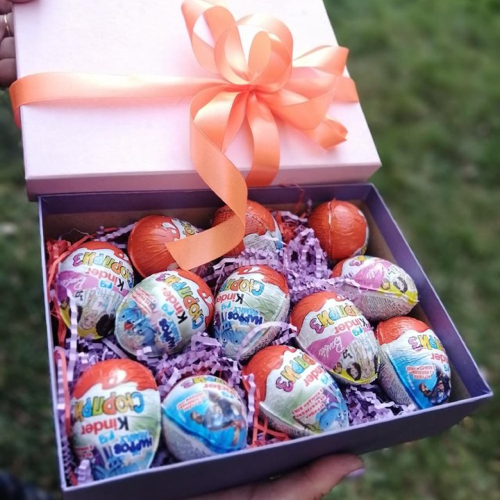 Коробка с киндерами в Чебоксарах