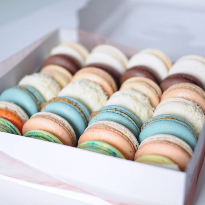 Коробка макаронс 25 шт. в Чебоксарах