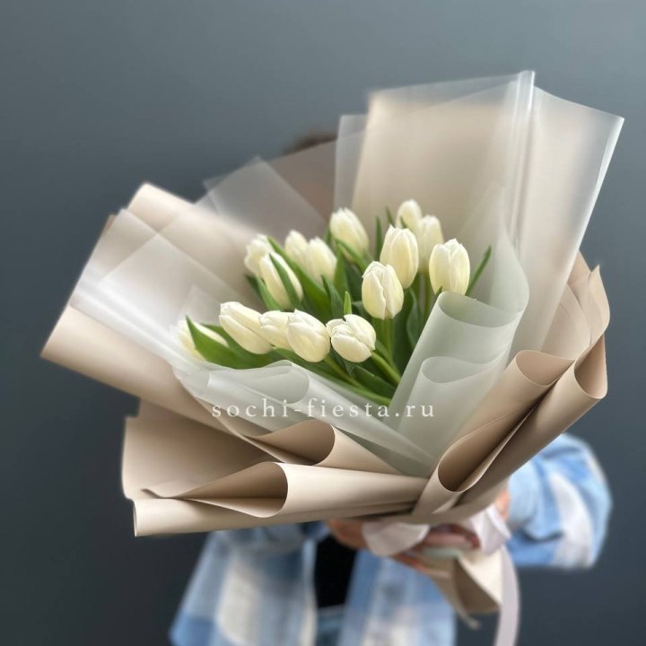 Букет из 15 белых тюльпанов в Чебоксарах