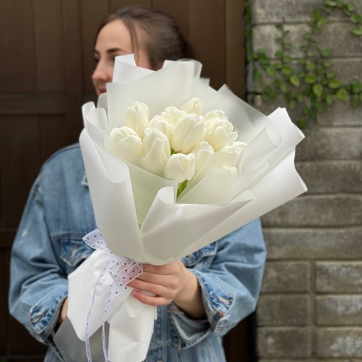 Букет белоснежных тюльпанов в Чебоксарах
