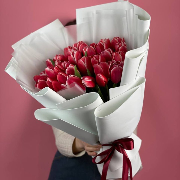 Букет красных тюльпанов в Чебоксарах